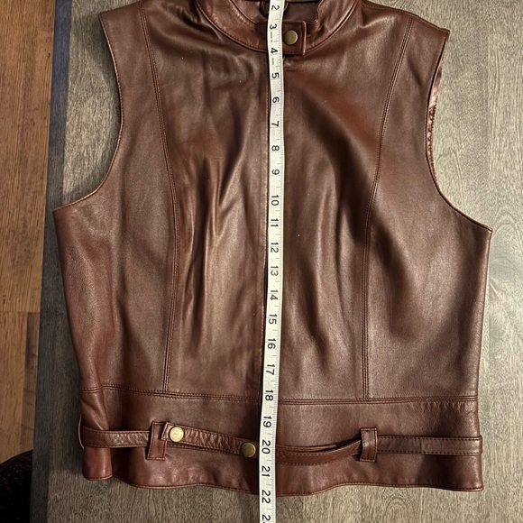 CAbi Women’s Dark Brown 100% Leather Moto Vest with snap belt, size M - Picture 12 of 12